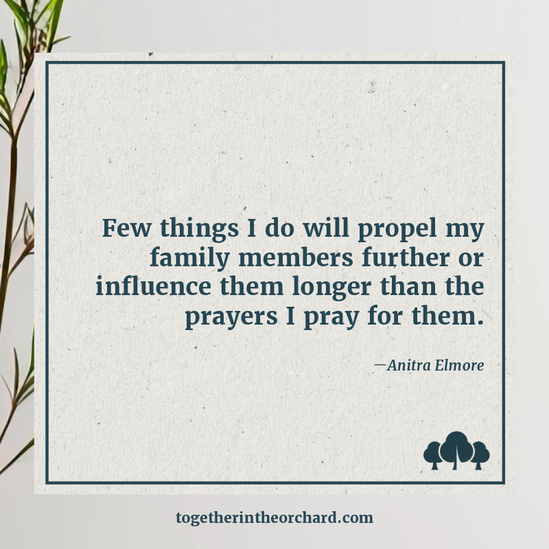 5 Prayers to Pray For Your Family Members